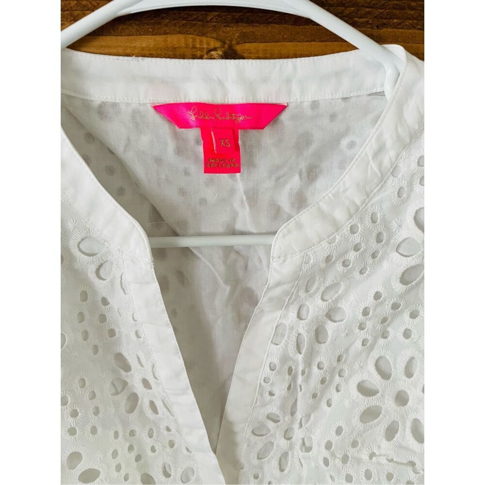 Lilly Pulitzer Bekah Eyelet Top Blouse in Resort White size XS - Picture 3 of 3